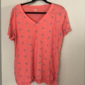Coral t-shirt with bird accents